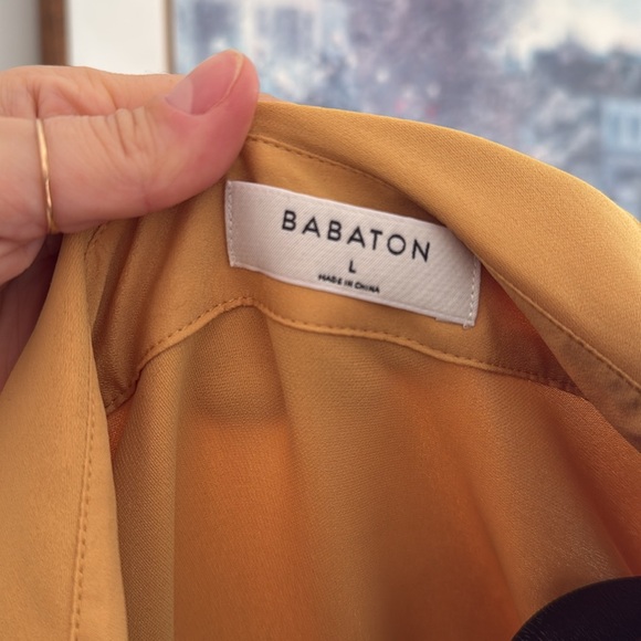 NWOT Aritzia Babaton Ozana Blouse - Size L - Picture 6 of 9